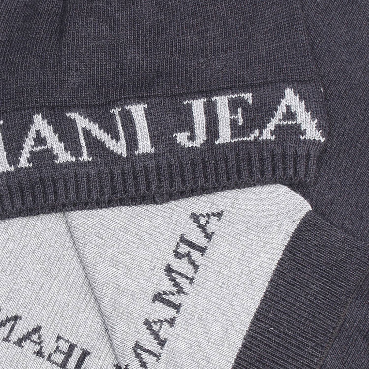 Логотип Armani Jeans AJ