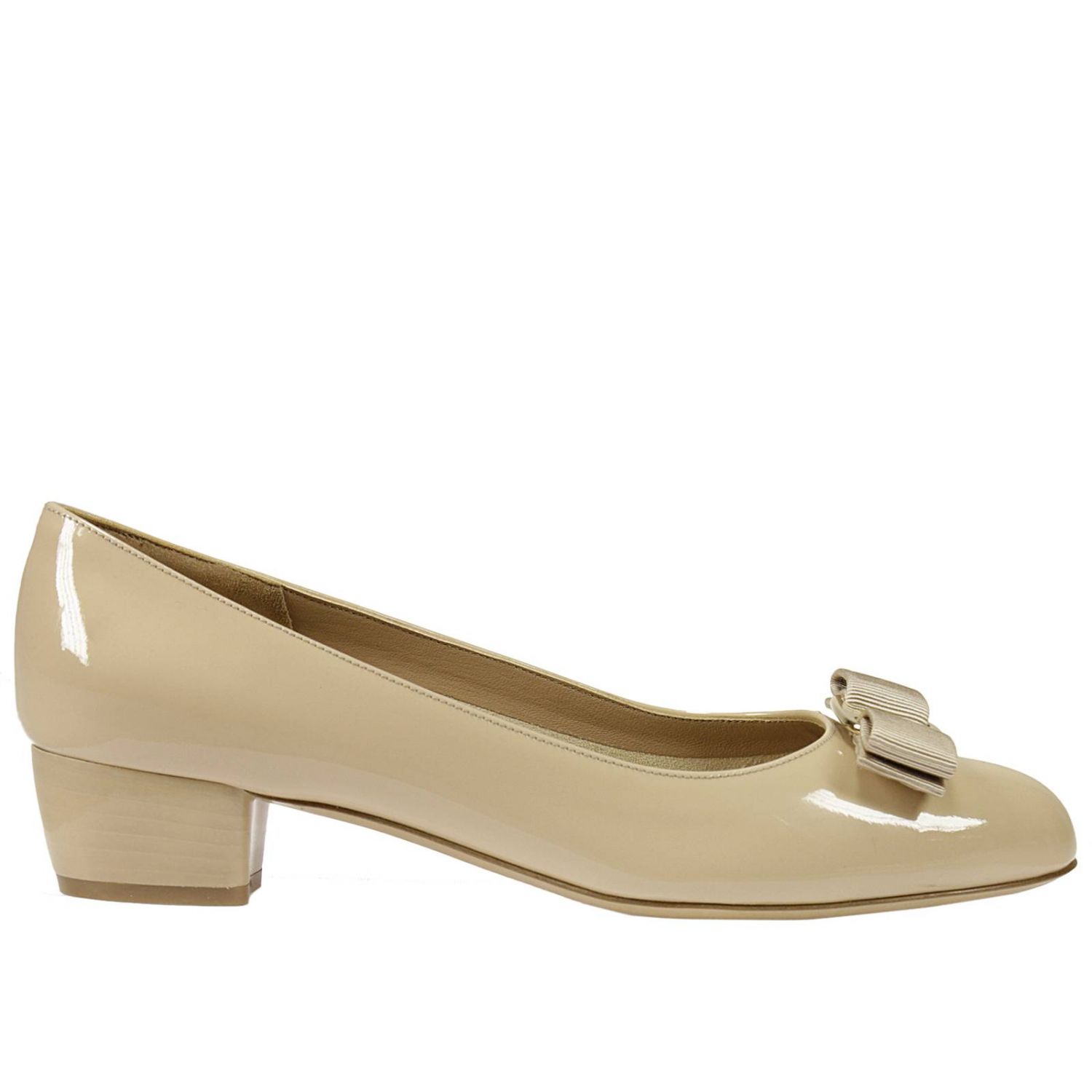 salvatore ferragamo beige shoes