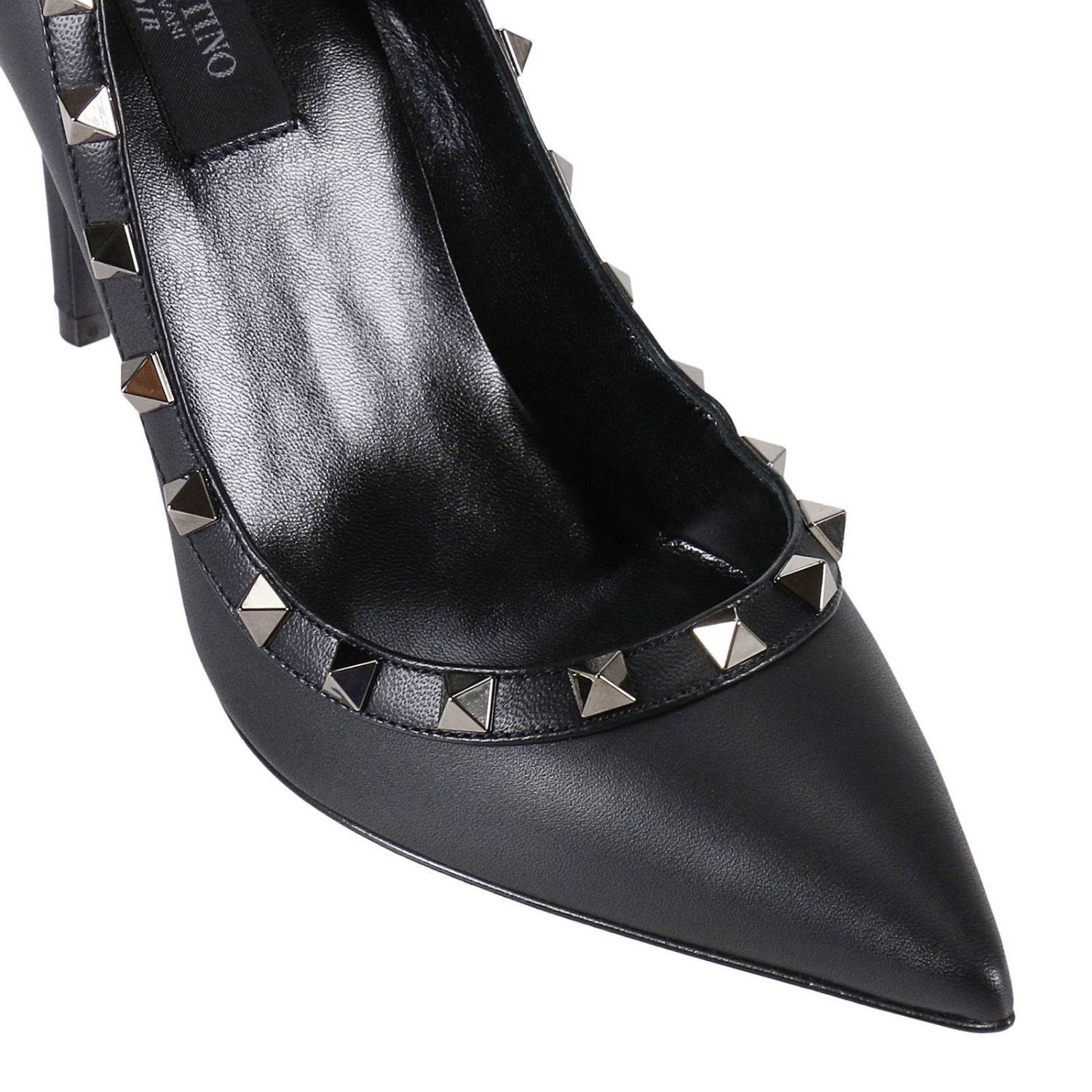 valentino garavani noir rockstud