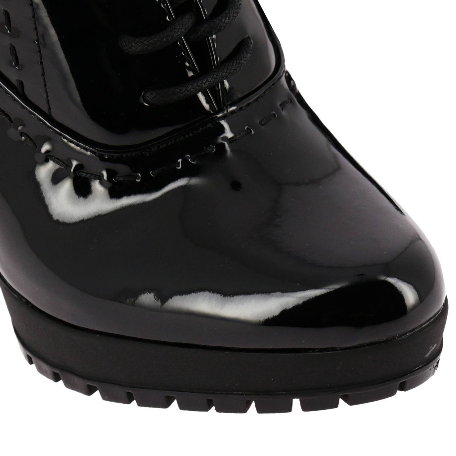 Armani Jeans Outlet: Francesina stringata in vernice sintetica con plateau  a carrarmato e tacco - Nero | Tronchetti Armani Jeans 925263 7A620  GIGLIO.COM