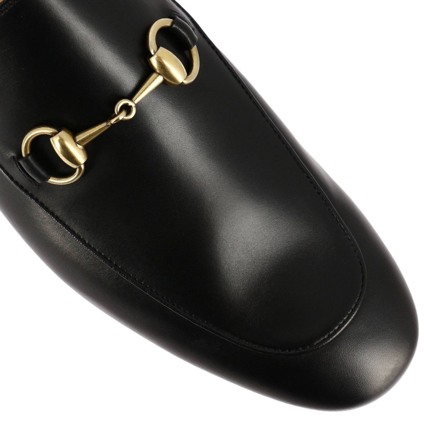 GUCCI: Slipper Kings in vera pelle spazzolata con morsetto metallico - Nero  | Scarpe Gucci 426219 BLM00 GIGLIO.COM