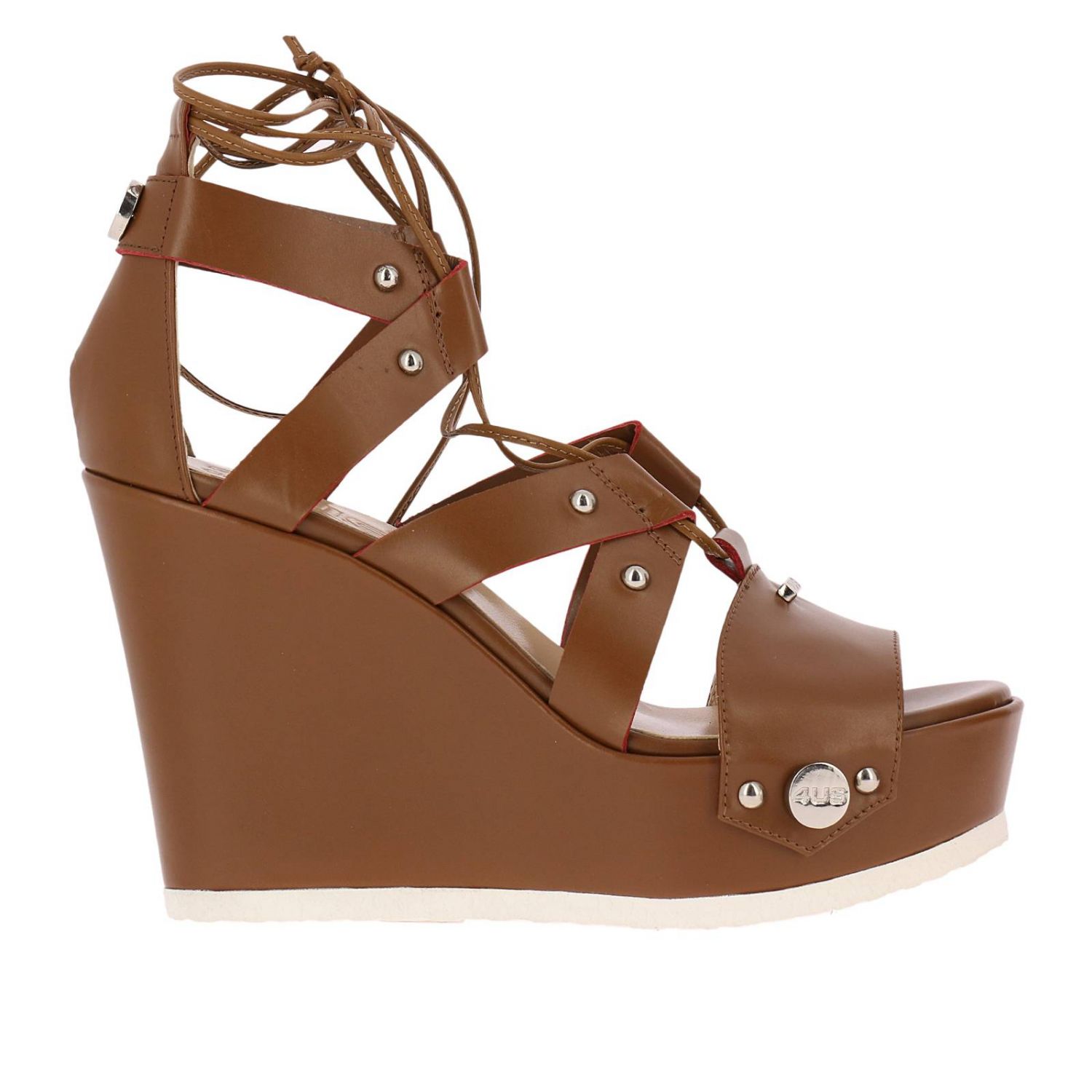 scarpe con zeppa e borchie