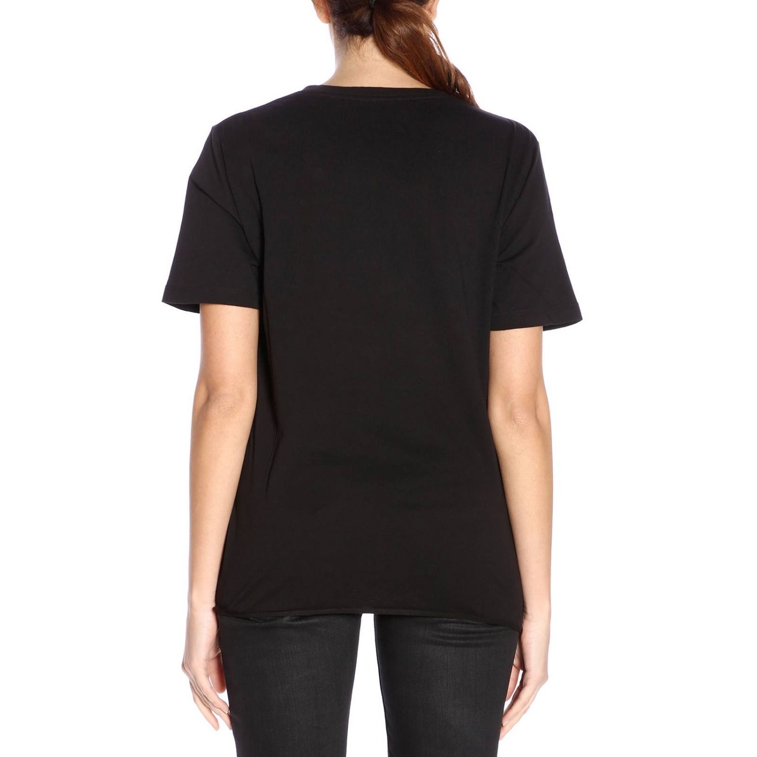 women in black t shirt