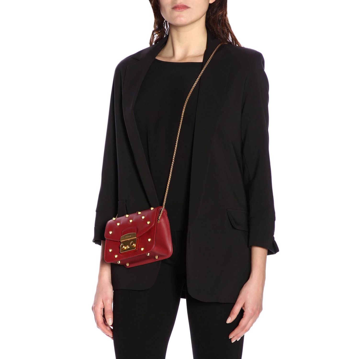 Furla Outlet: Borsa Metropolis amoris mini a bandoliera in pelle con borchie  all over - Ciliegia | Borsa Mini Furla BUQ1 GIGLIO.COM