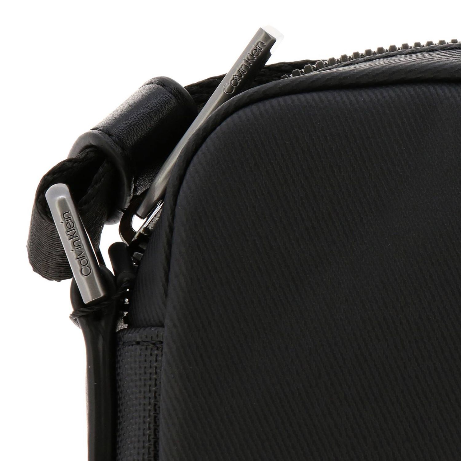 black shoulder bag for men