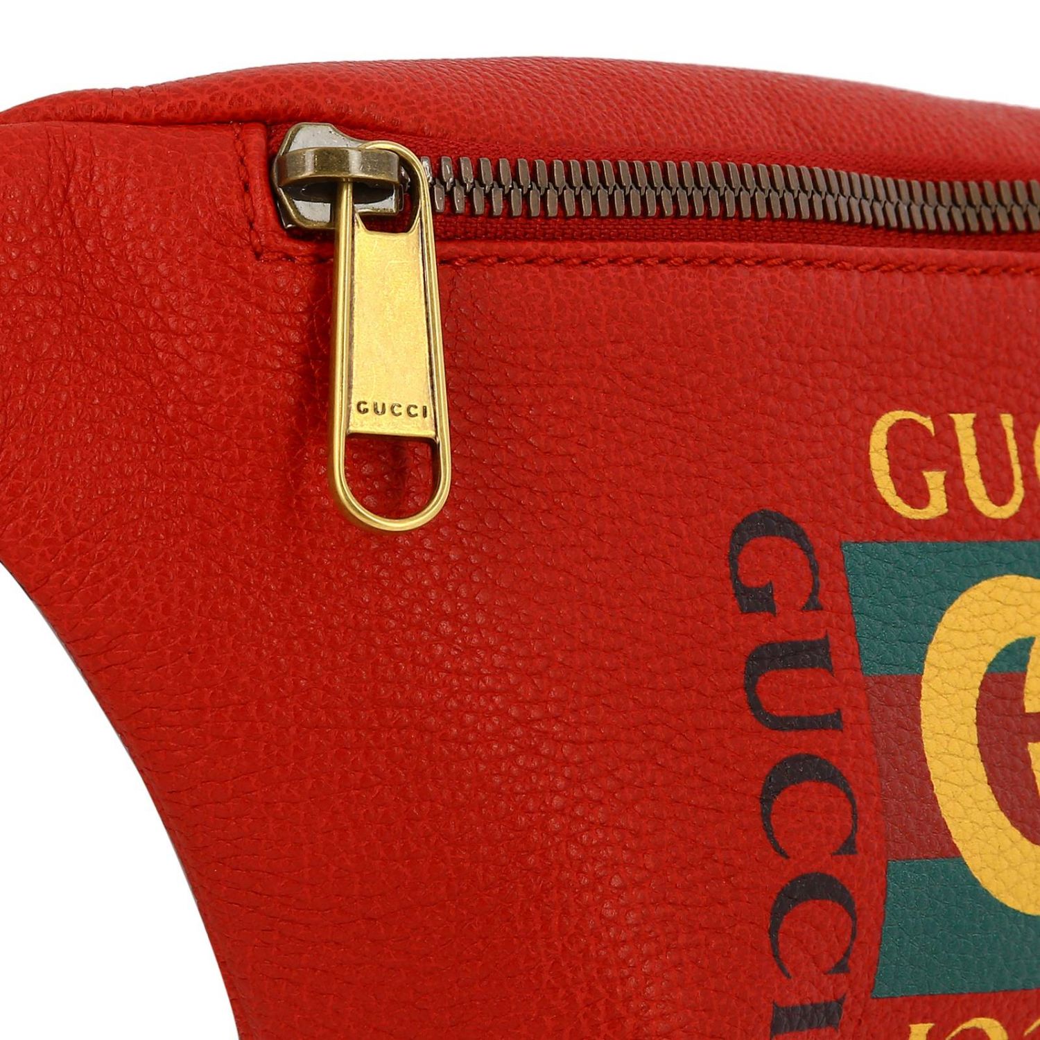 Print small pouch in genuine hammered leather with Gucci vintage print | Belt Bag Gucci Men Red ...