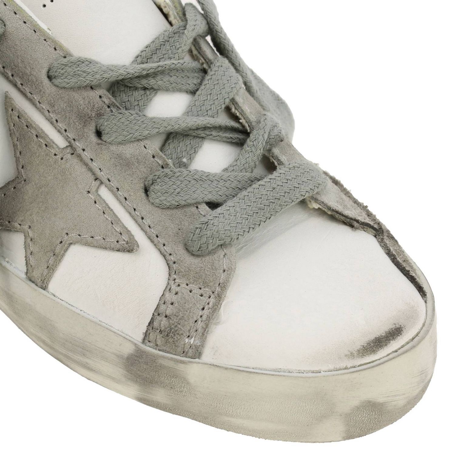 Golden Goose Outlet Sneakers Superstar in pelle con stella in camoscio