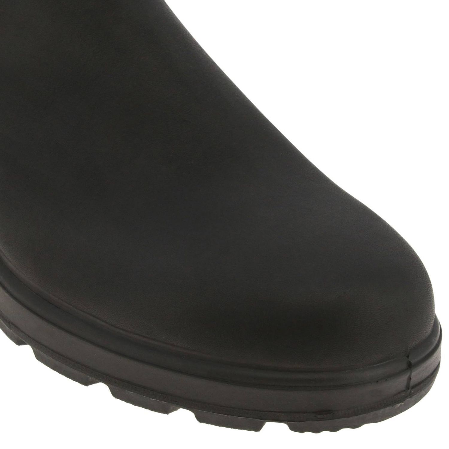 blundstone slip on