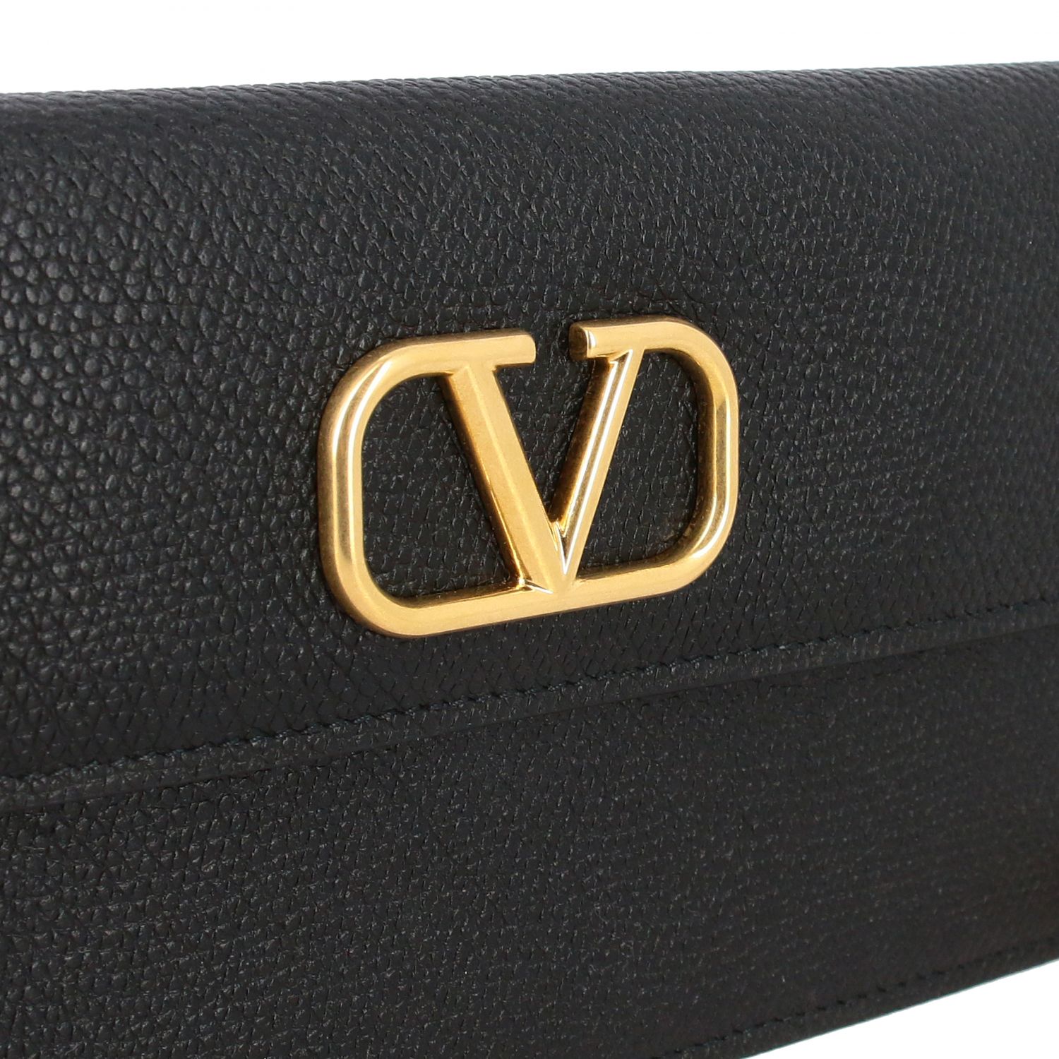 Valentino Garavani VLogo wallet in grained leather with chain | Wallet ...