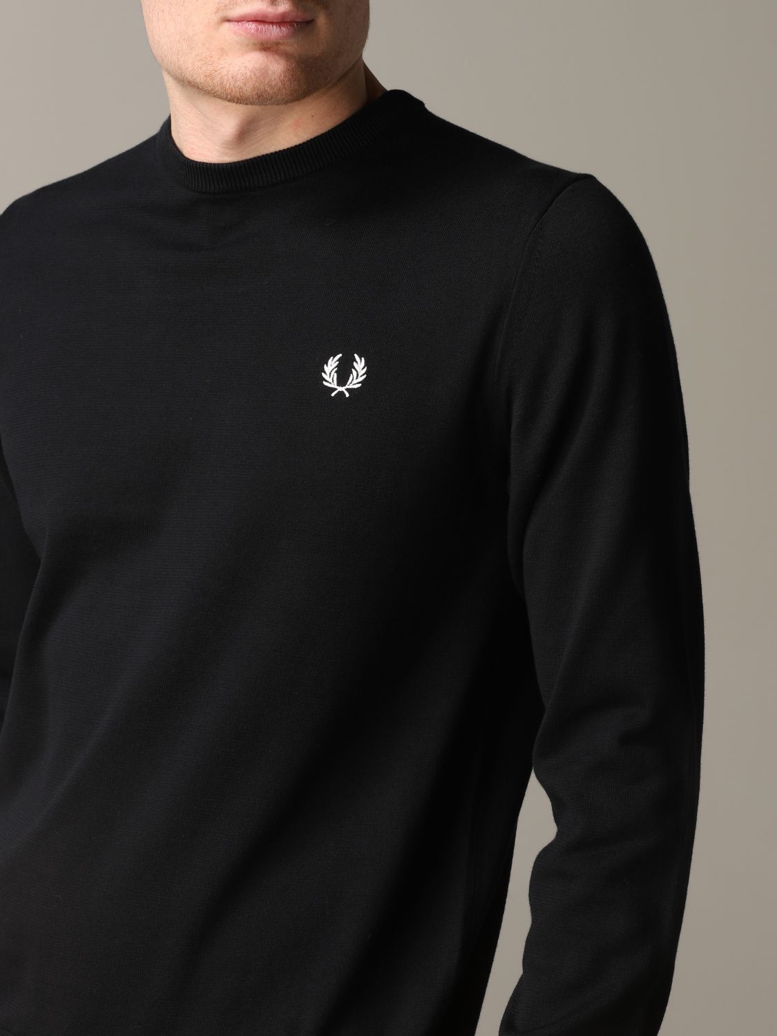 black fred perry jumper