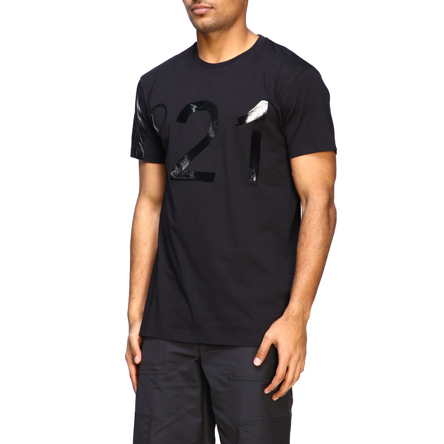 N° 21 Outlet: N ° 21 short-sleeved T-shirt with big logo - Black | T ...