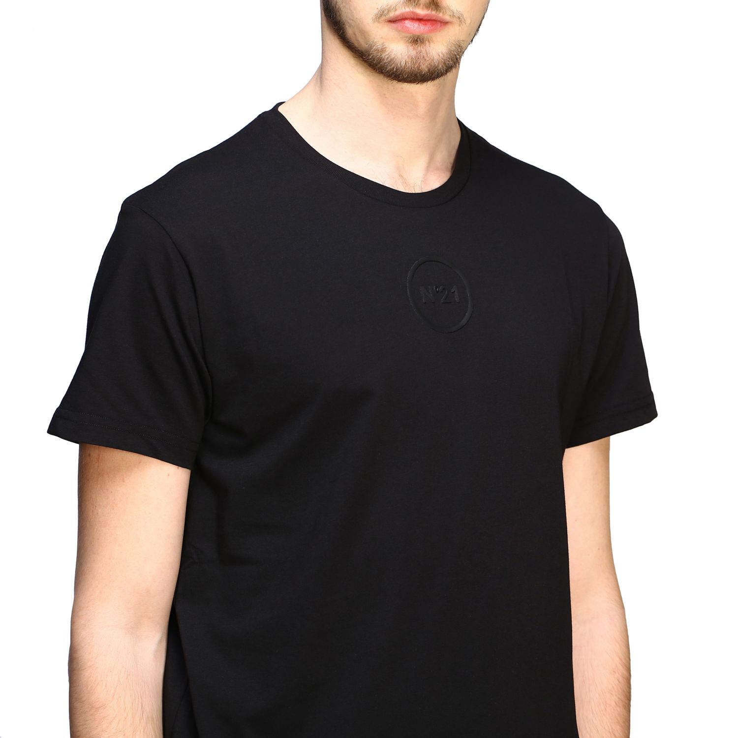 N° 21 Outlet: N ° 21 T-shirt with tone-on-tone mini rubber logo | T ...