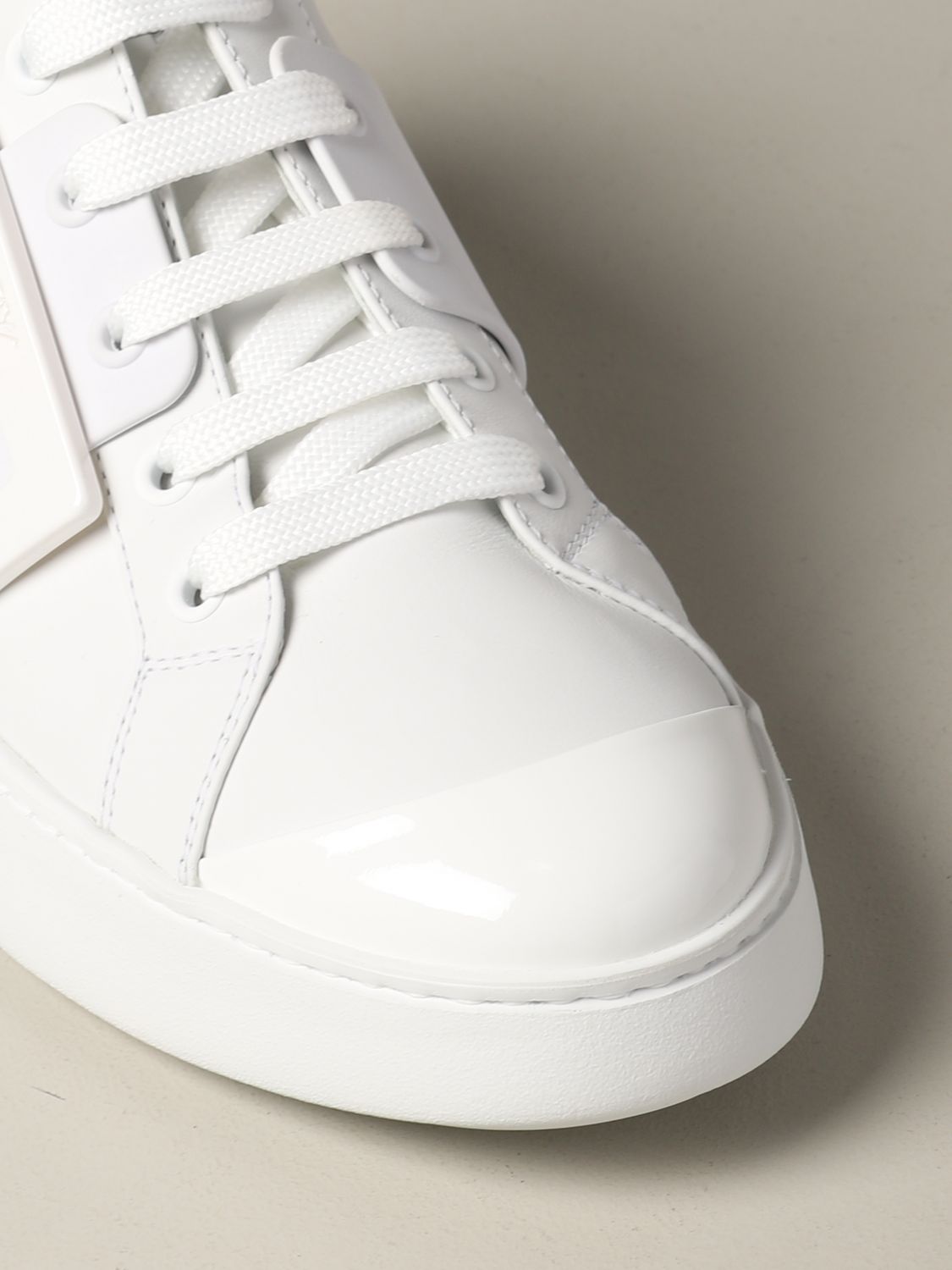 roger vivier viv skate