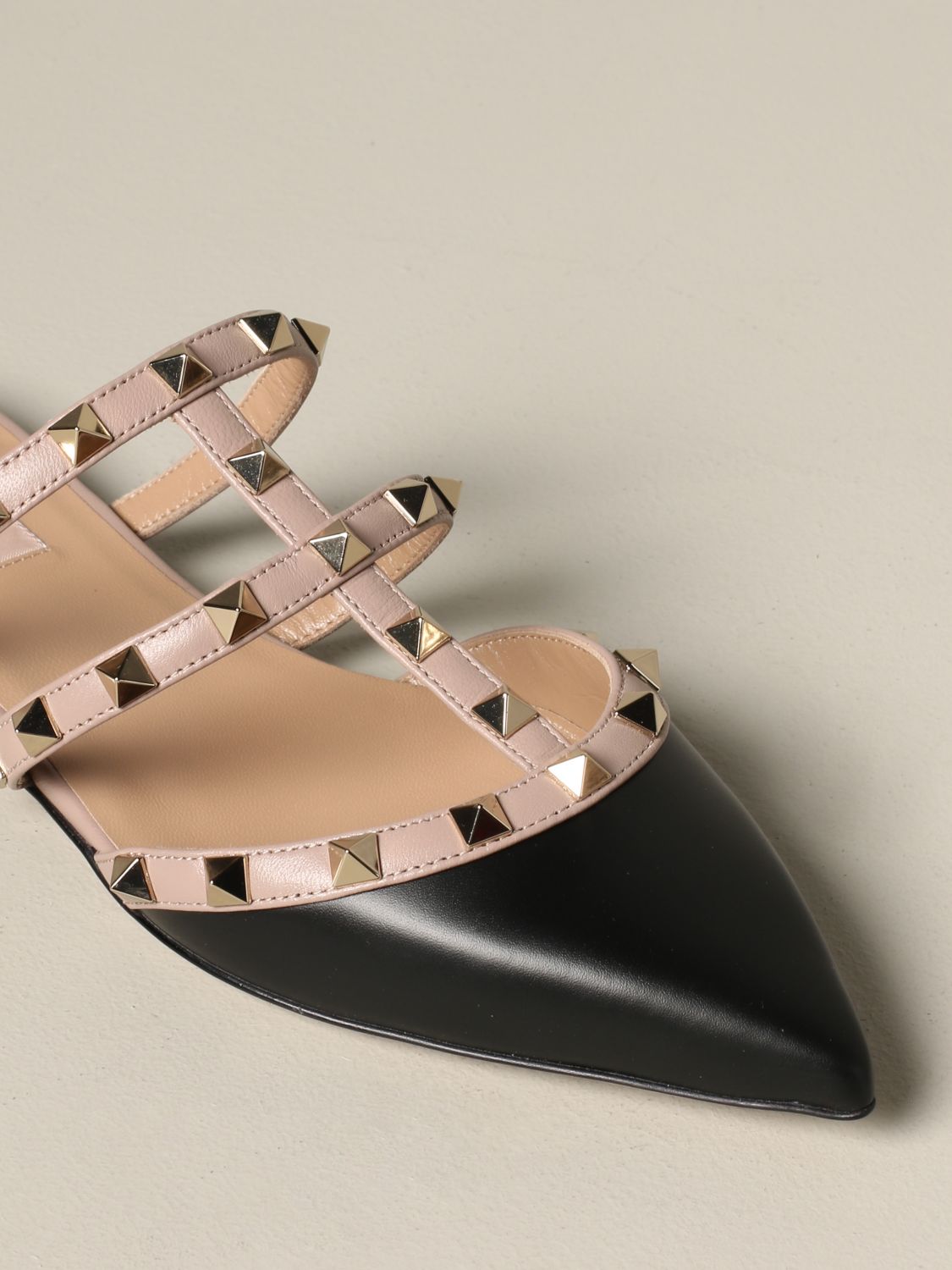 VALENTINO GARAVANI: Zapatos mujer - Negro | Sandalias Planas Valentino  Garavani TW0S0H15 VOD GIGLIO.COM