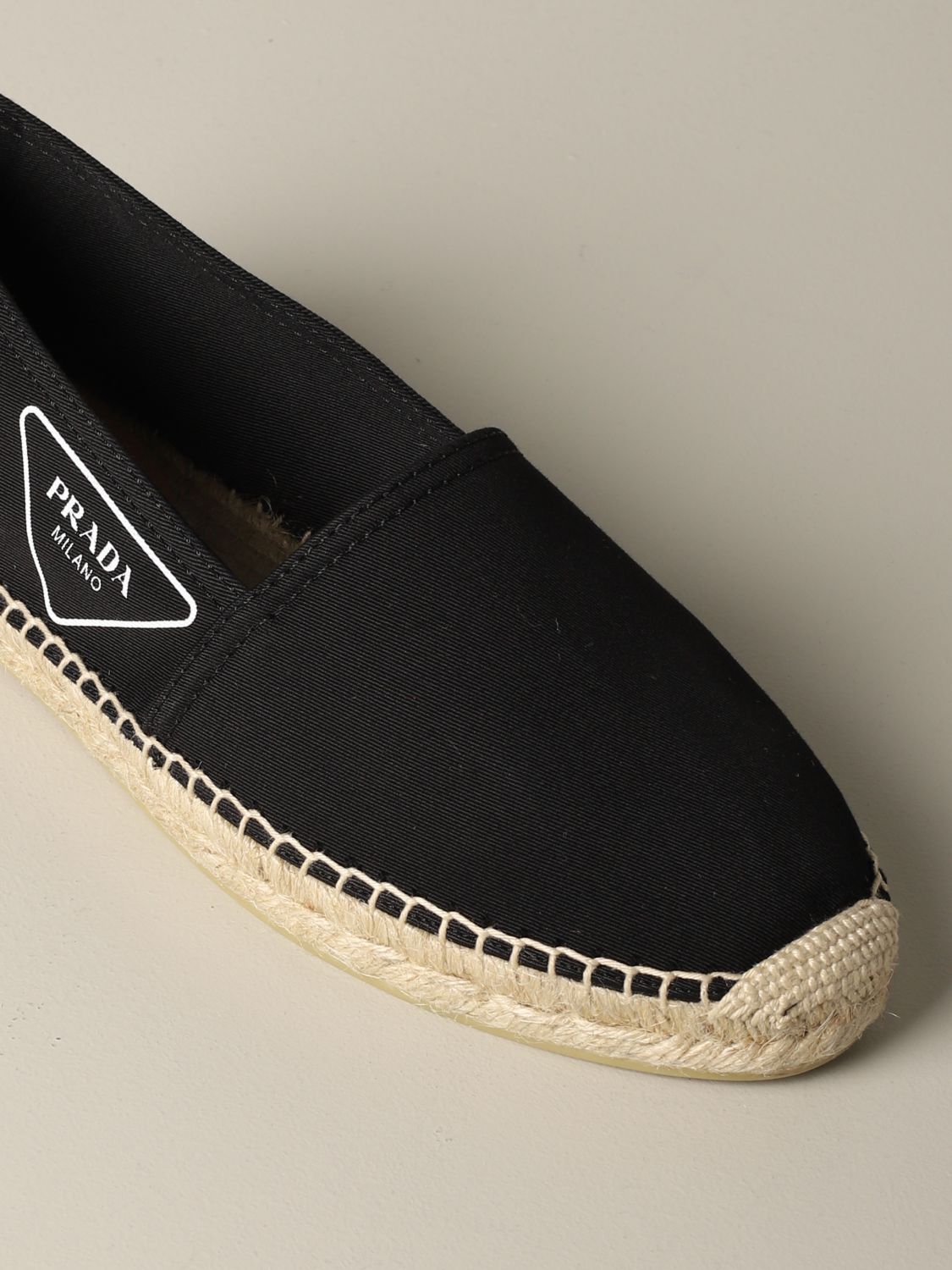 Espadrilles en toile a logo Prada pour homme en coloris Noir Homme Chaussures Chaussures à enfiler Espadrilles et sandales 