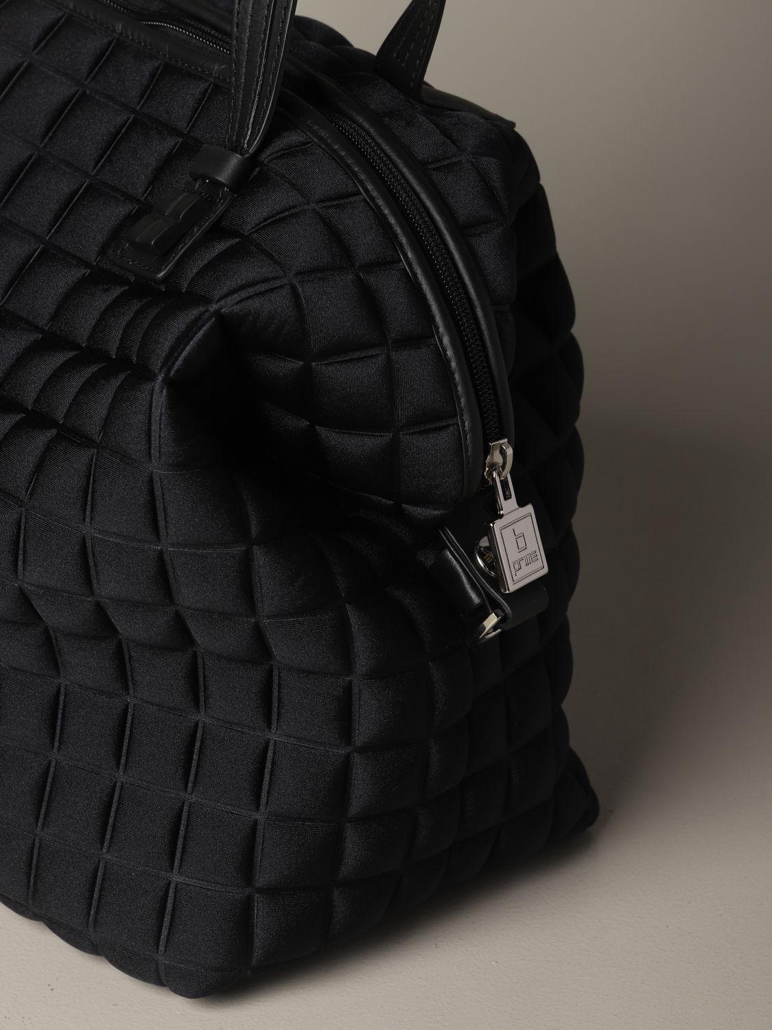 B Prime Outlet: Borsa Zipper big cube in neoprene - Nero | Borse Tote B  Prime ZIPPER BIG CUBE GIGLIO.COM