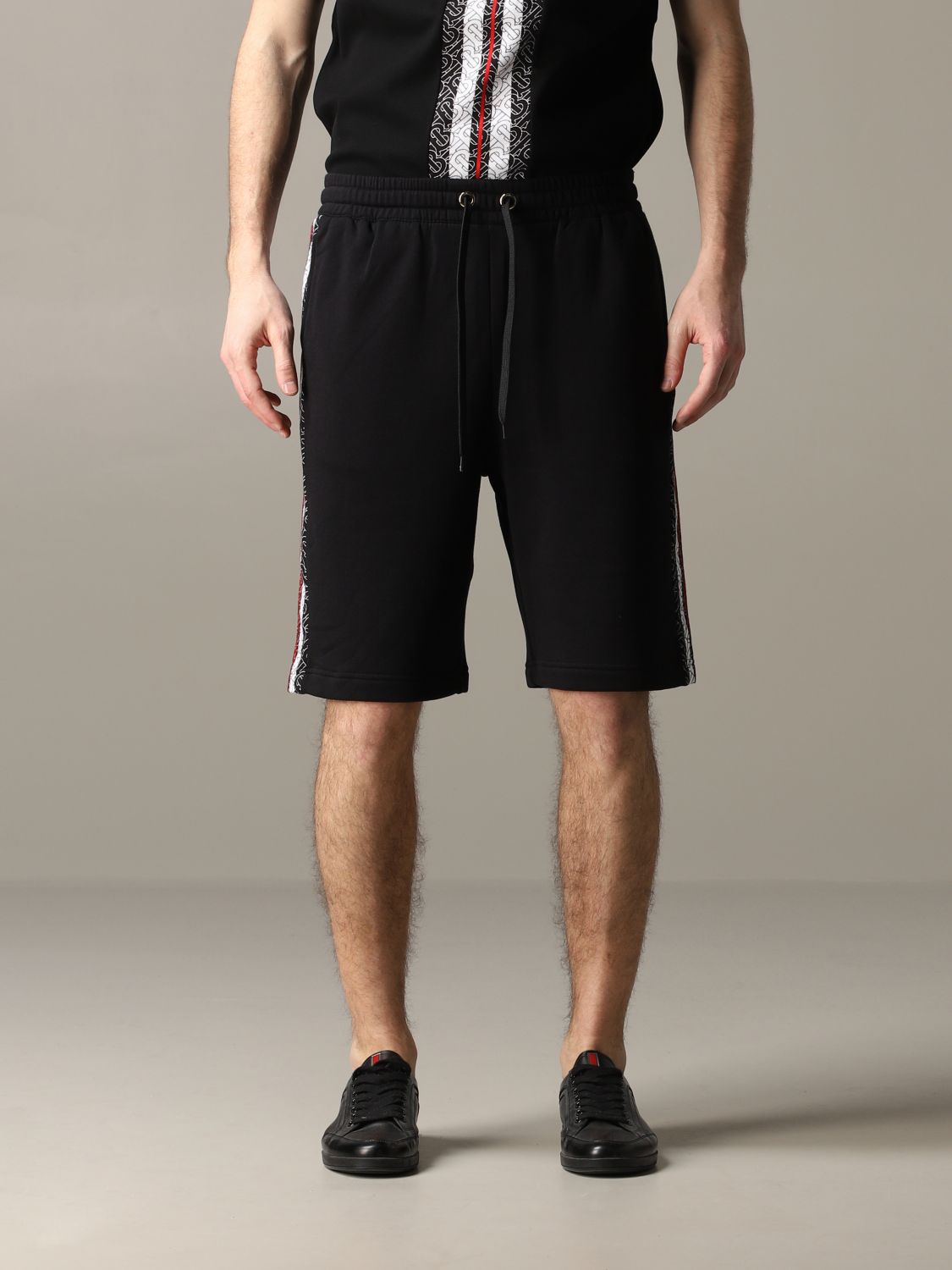 Burberry jogging shorts with tb bands 
