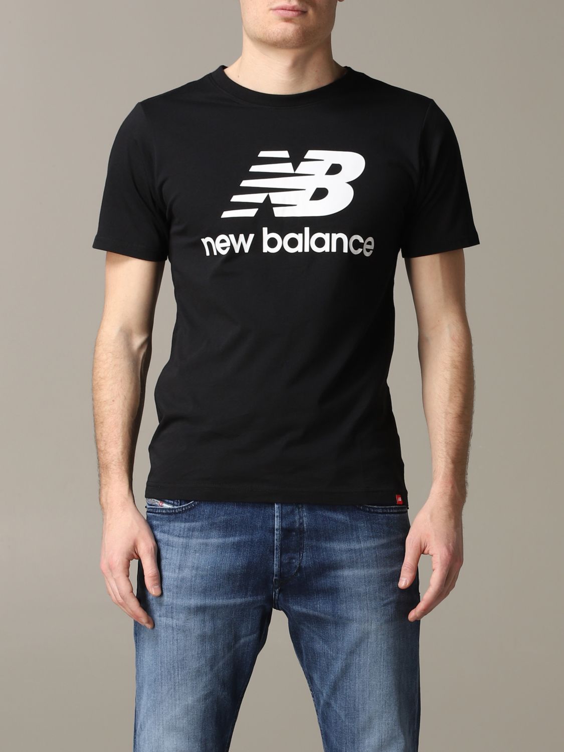 T-shirt New Balance a maniche corte con logo