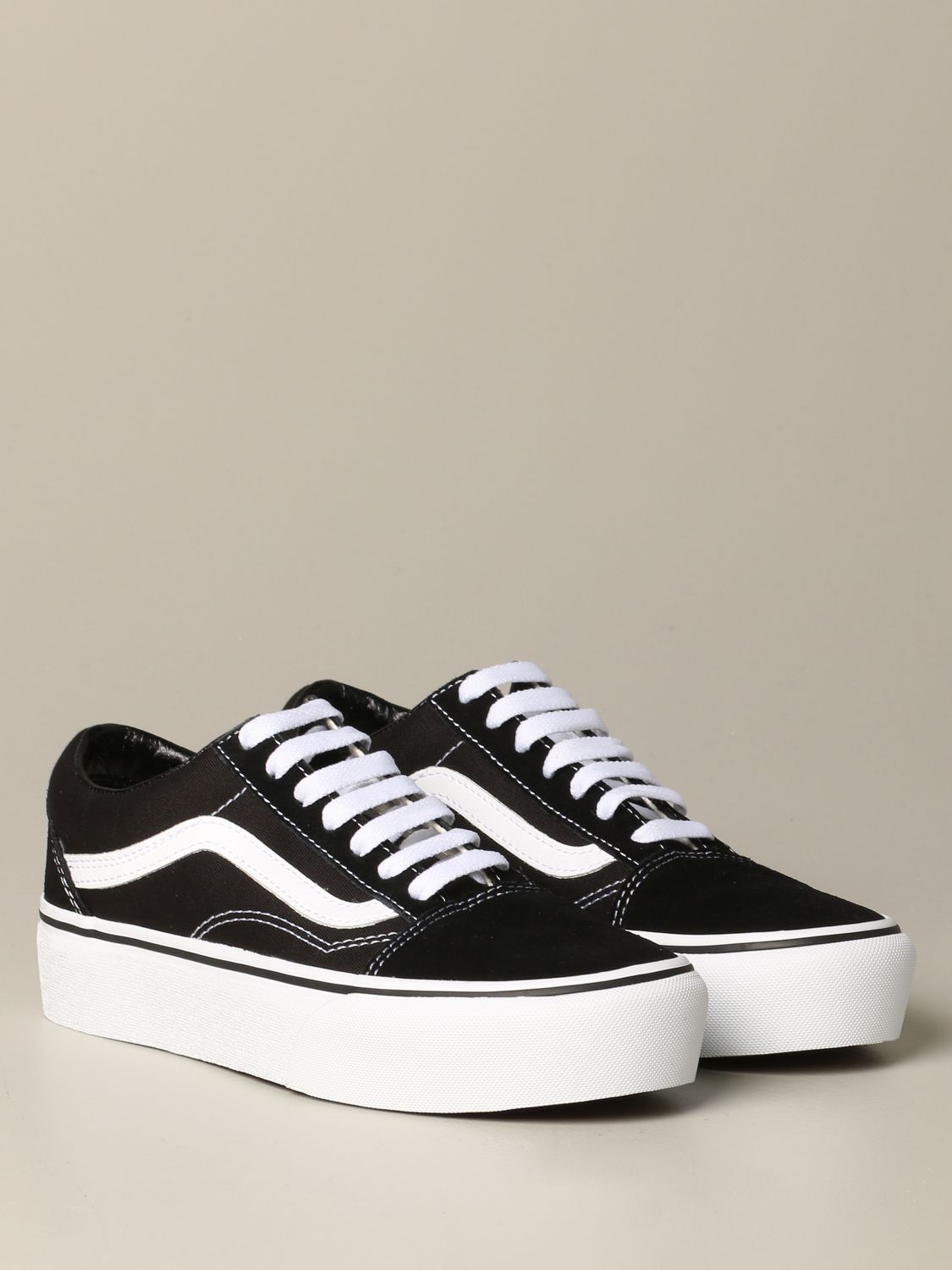 Vans Outlet Schuhe Damen Sneakers Vans Damen Schwarz Sneakers Vans   319285.002 2 