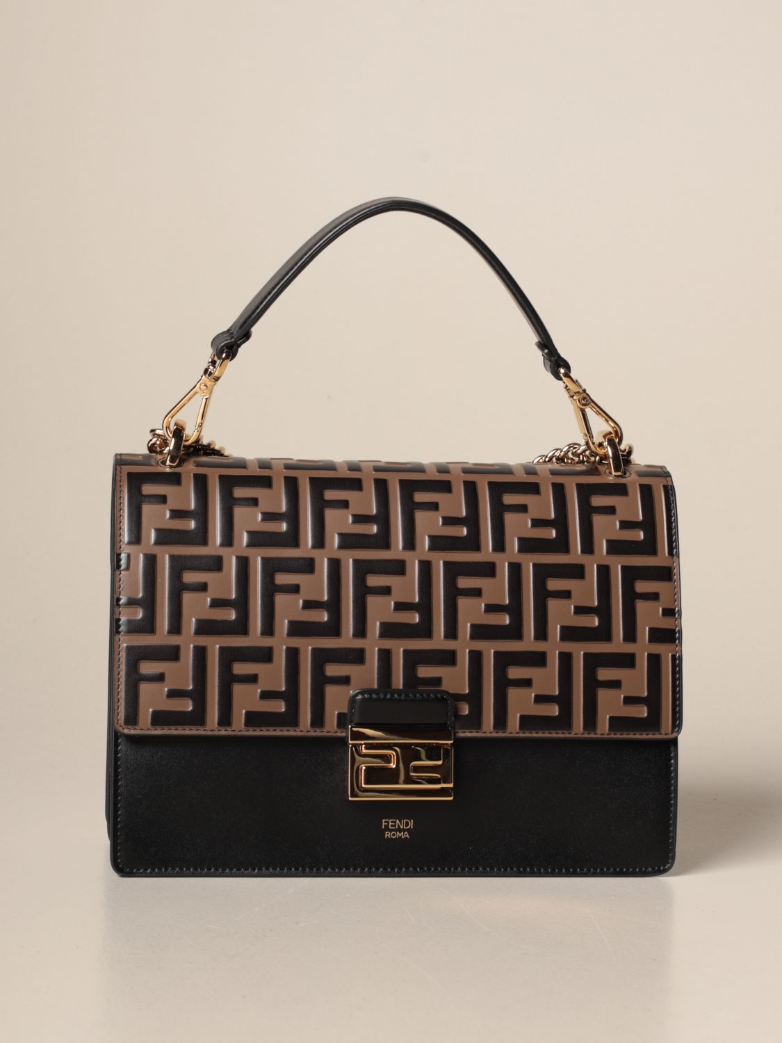 Kan I Fendi leather bag with embossed FF flap