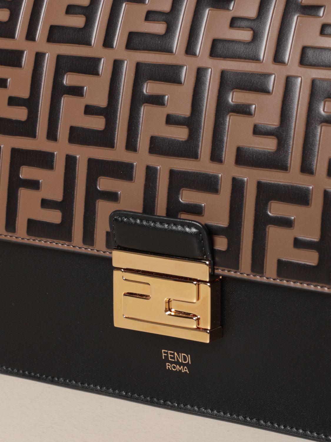 Kan I Fendi leather bag with embossed FF flap