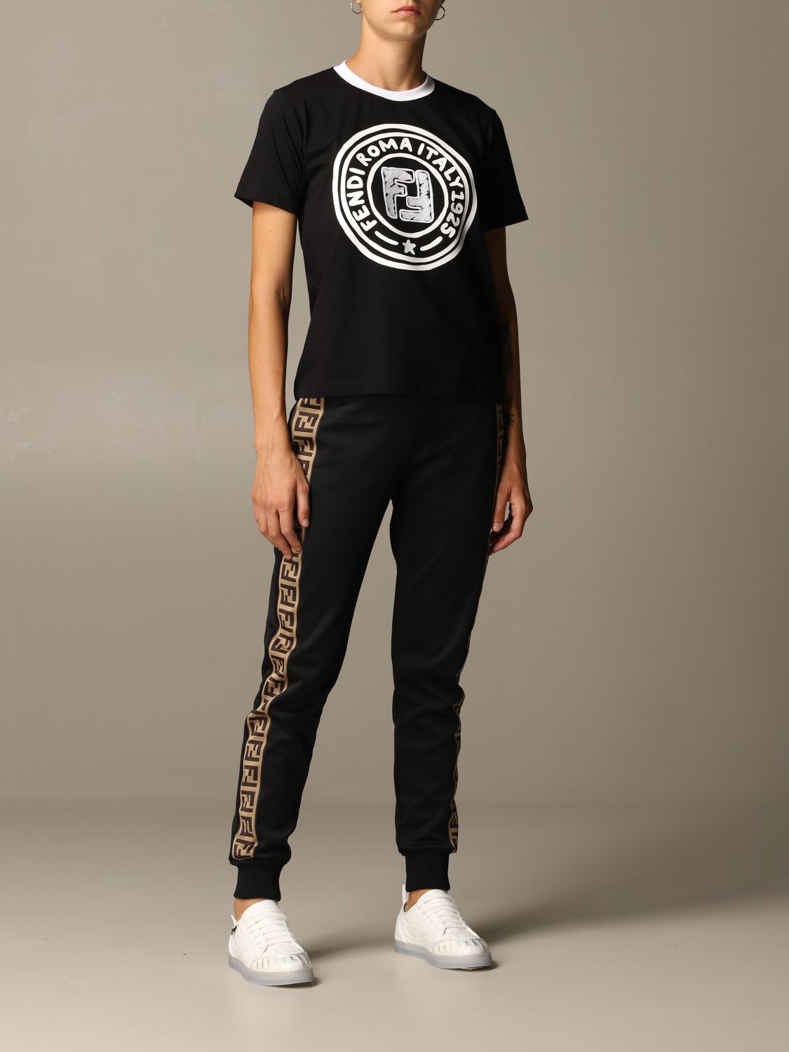 FENDI：Tシャツ レディース - ブラック | GIGLIO.COMオンラインのFendi Tシャツ FS7254 AC6E