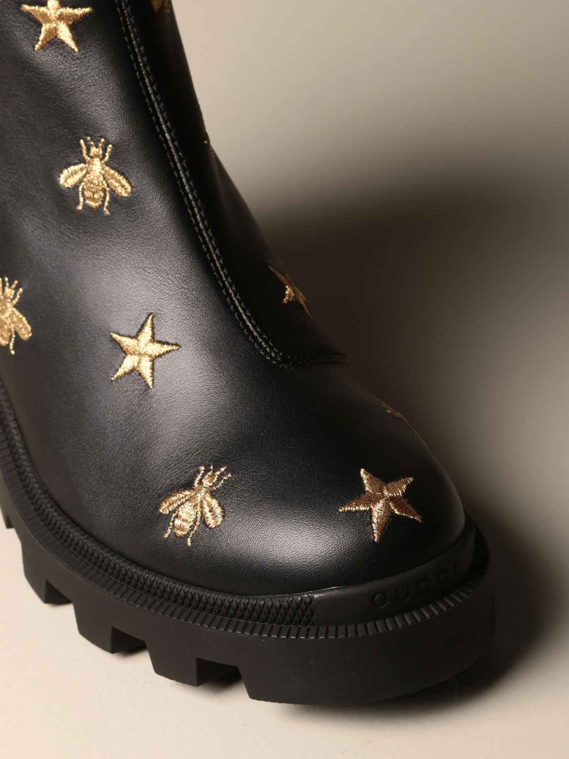 Gucci ankle boot in leather with bee 