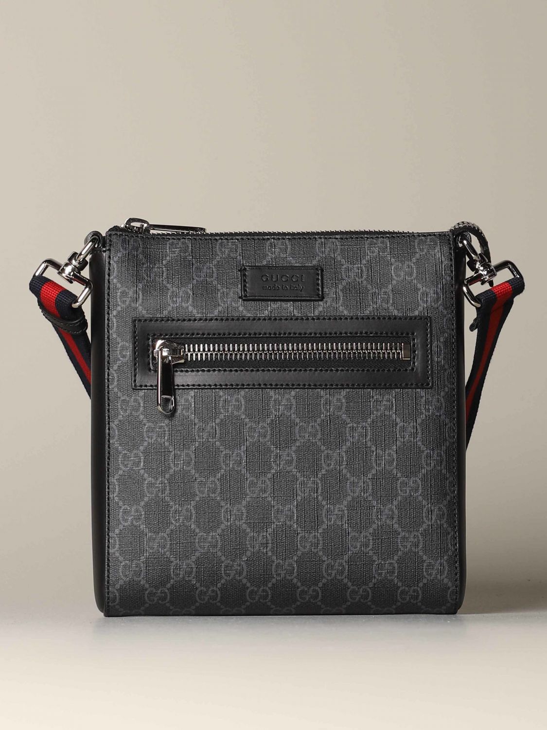 GG Supreme Shoulder Bag in Black - Gucci