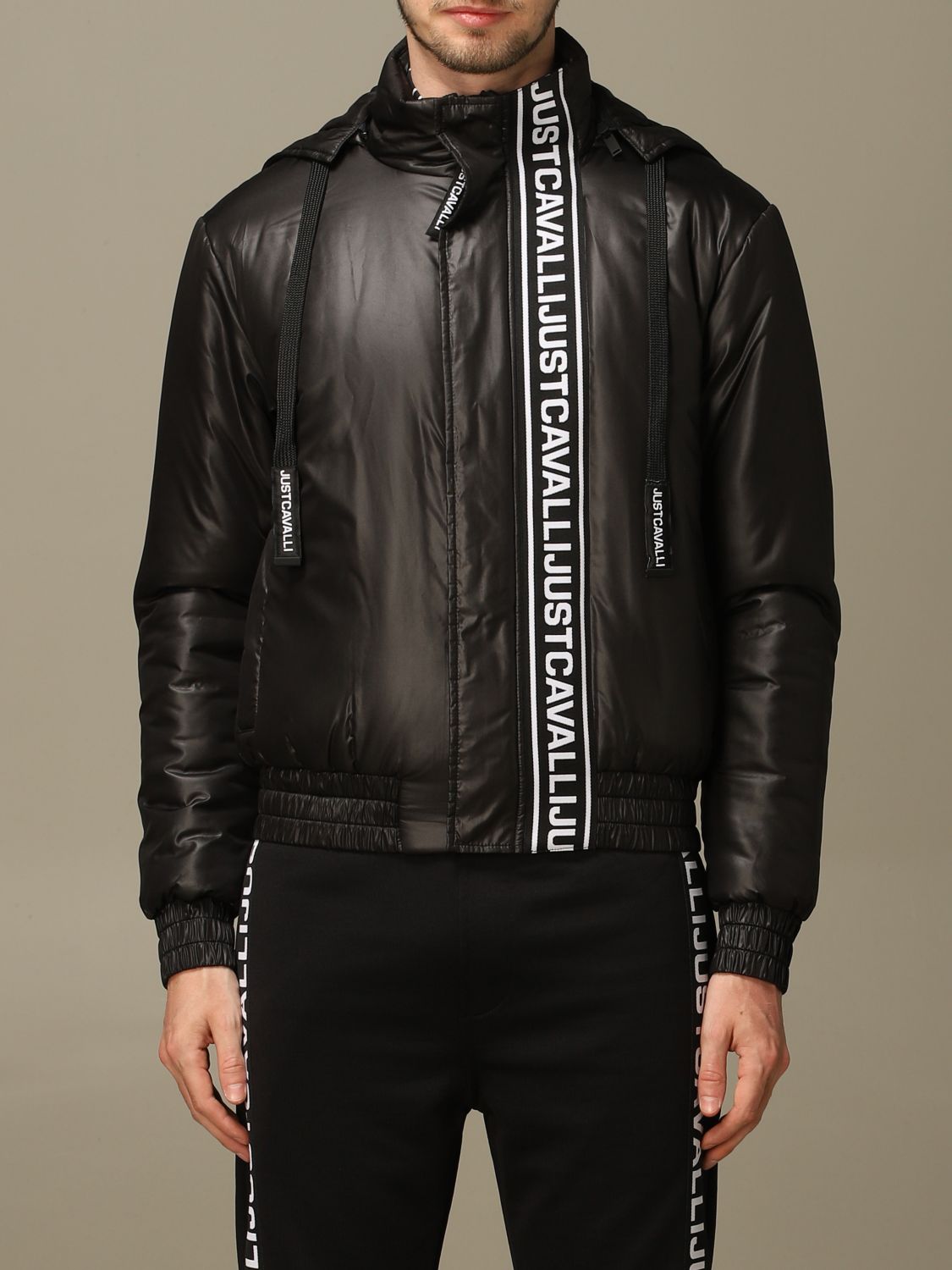 uitroepen pijnlijk perzik Just Cavalli Outlet: bomber in nylon with hood and logo - Black | Just  Cavalli jacket S01AM0338 N39530 online on GIGLIO.COM