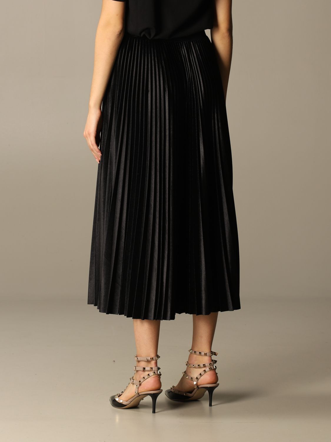 pleated velvet skirt