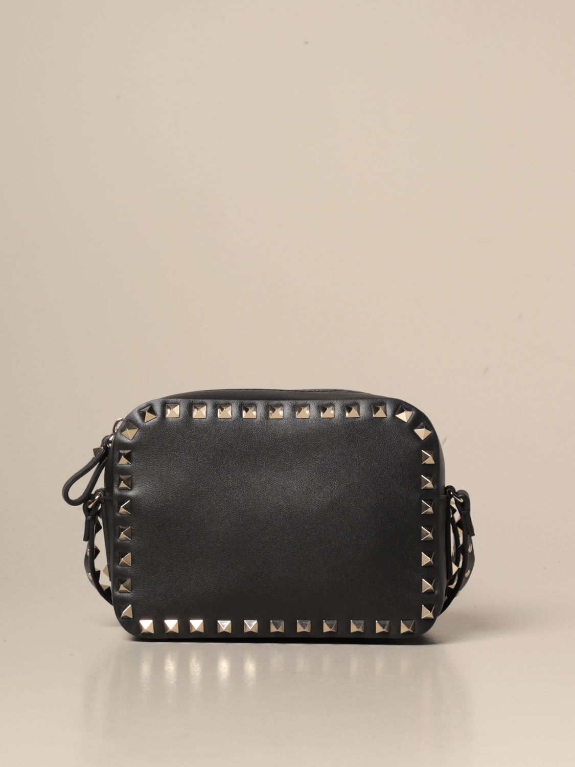 valentino garavani the rockstud leather shoulder bag