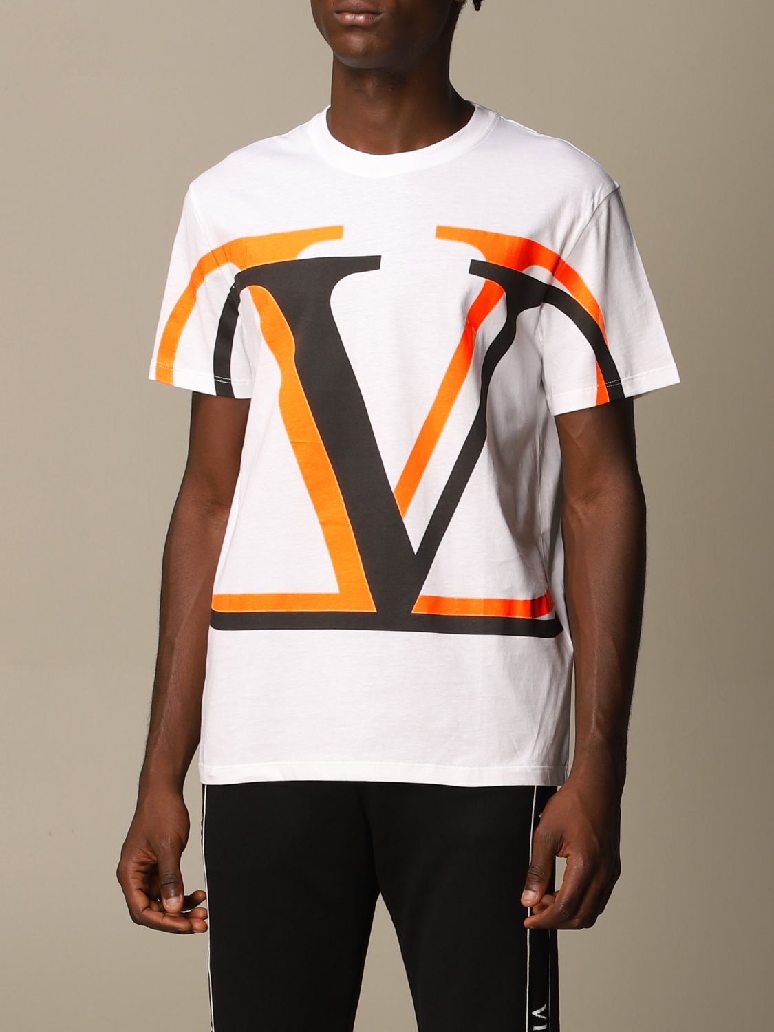 VALENTINO：tシャツ メンズ - ホワイト | GIGLIO.COMオンラインのValentino Tシャツ UV3MG08C 6K7