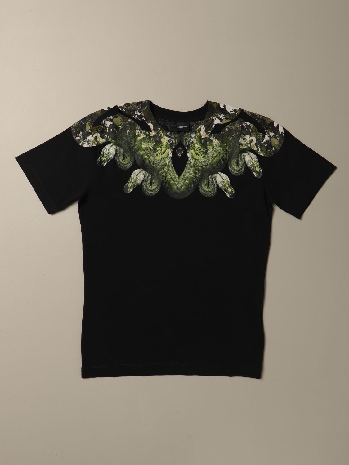 Marcelo Burlon Outlet: T-shirt with snake print - Black | Marcelo t- shirt 1116 0010 online at GIGLIO.COM