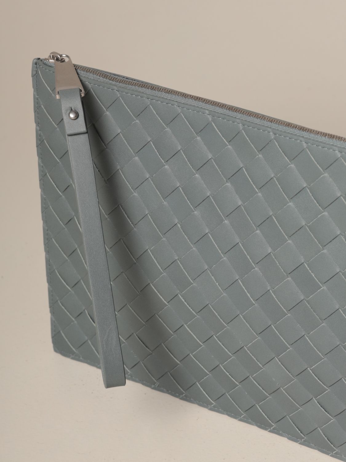 Bottega Veneta Grey Teen Pouch clutch bag Leather ref.1014854 - Joli Closet