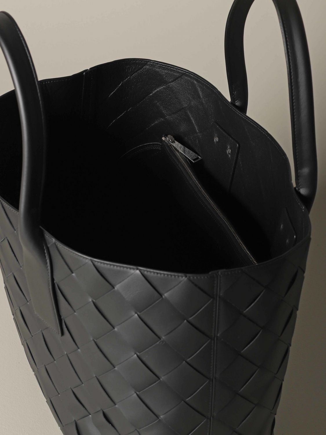 bottega veneta luggage bag