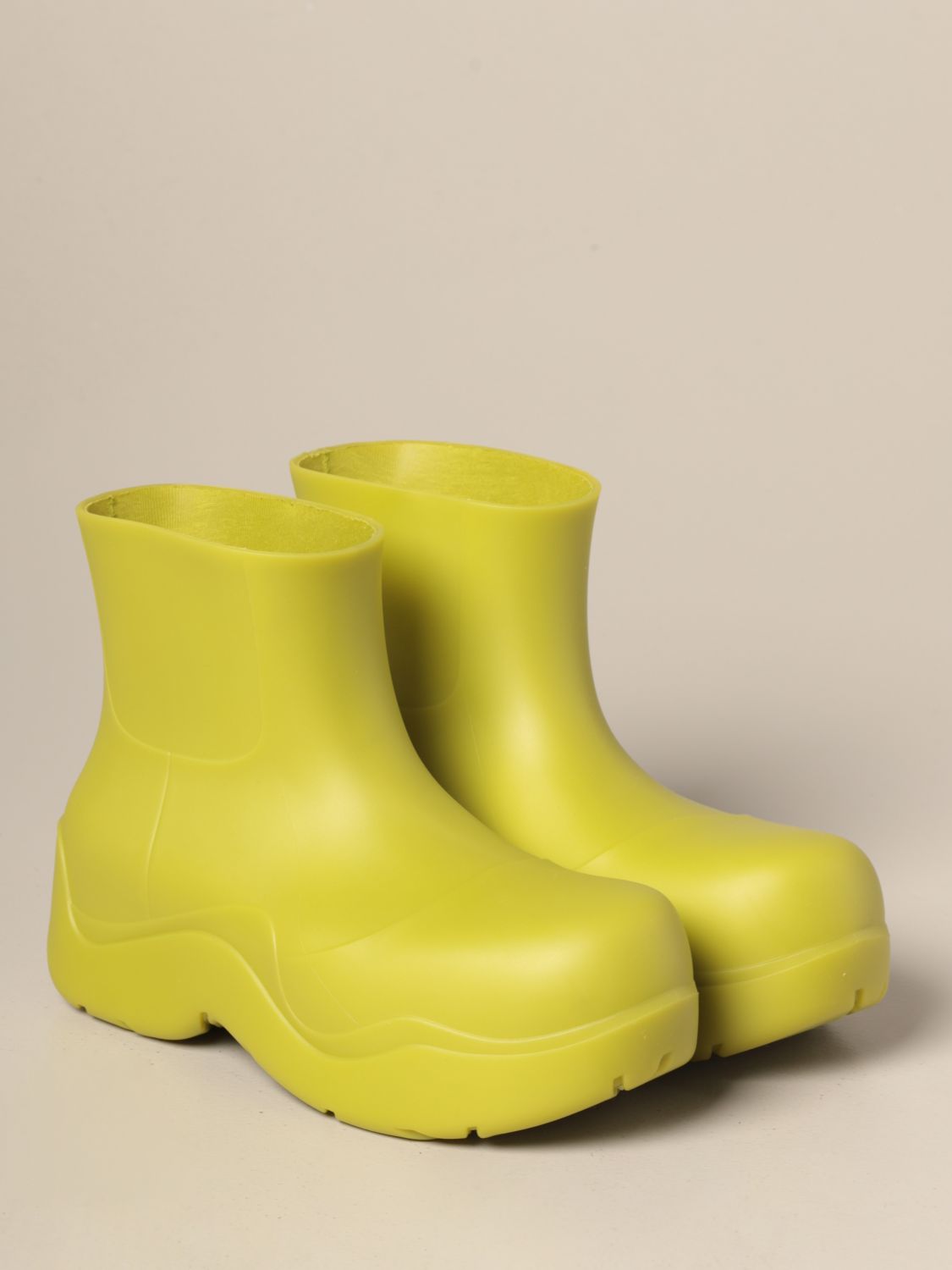 BOTTEGA VENETA: Stivaletto BV Puddle in gomma - Verde Acido | Stivaletti  Bottega Veneta 640045 V00P0 GIGLIO.COM