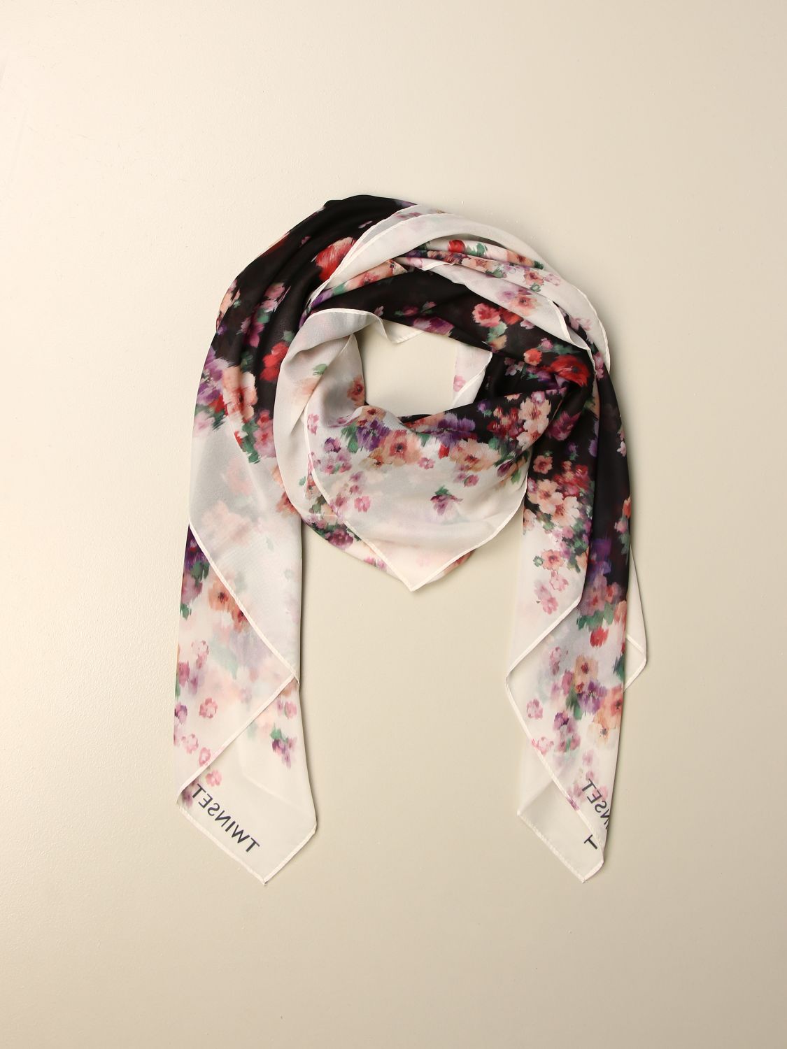 twin set scarf
