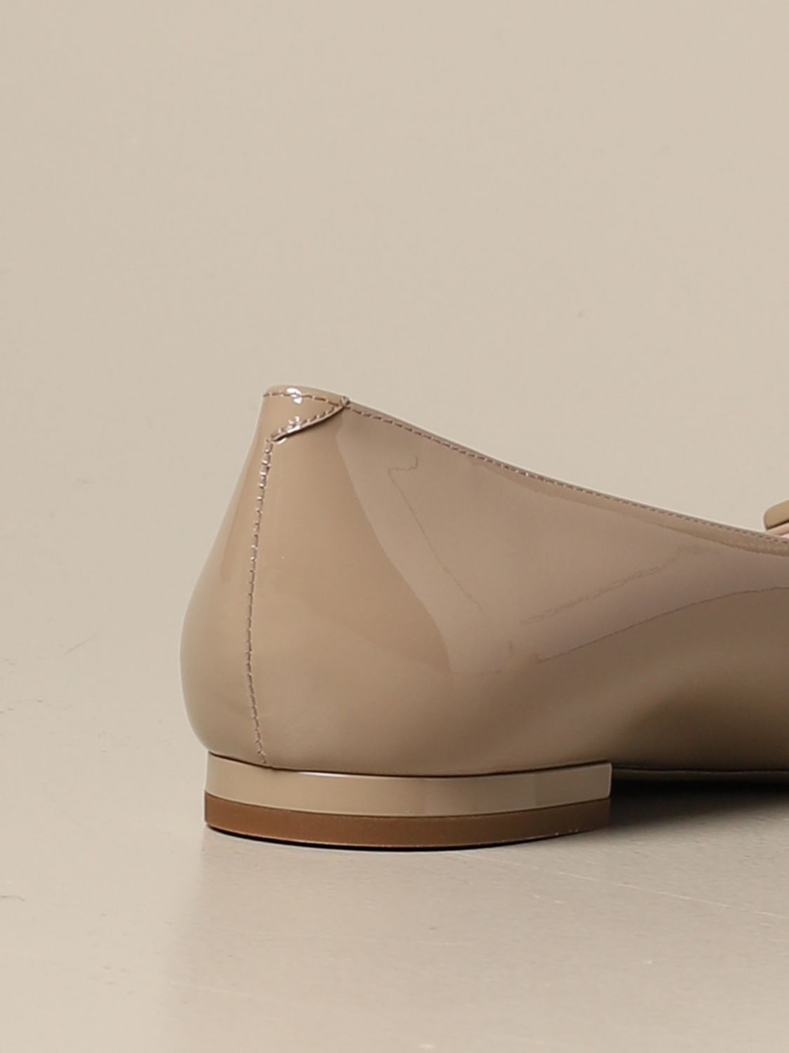roger vivier gommettine ballerinas