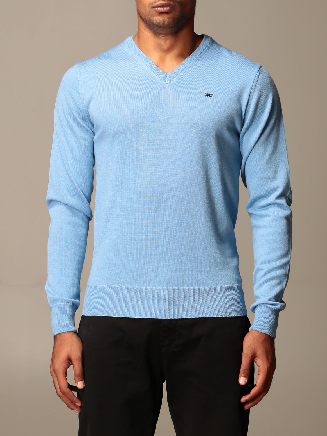 Xc Outlet: V-neck sweater in extrafine Merino wool - Sky Blue | Xc ...