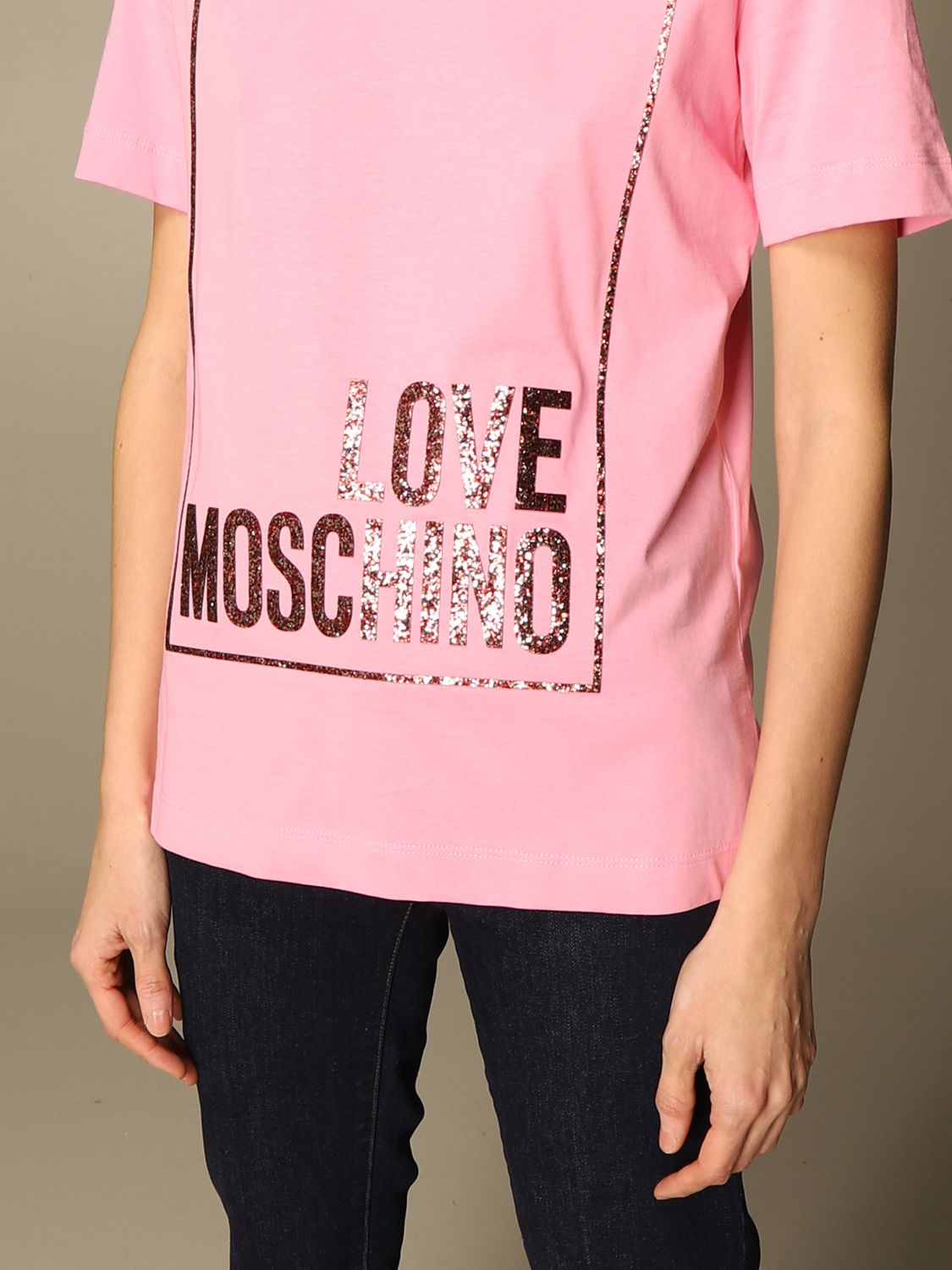 T-shirt de Love Moschino de color Rosa Mujer Ropa de Camisetas y tops de Camisetas 