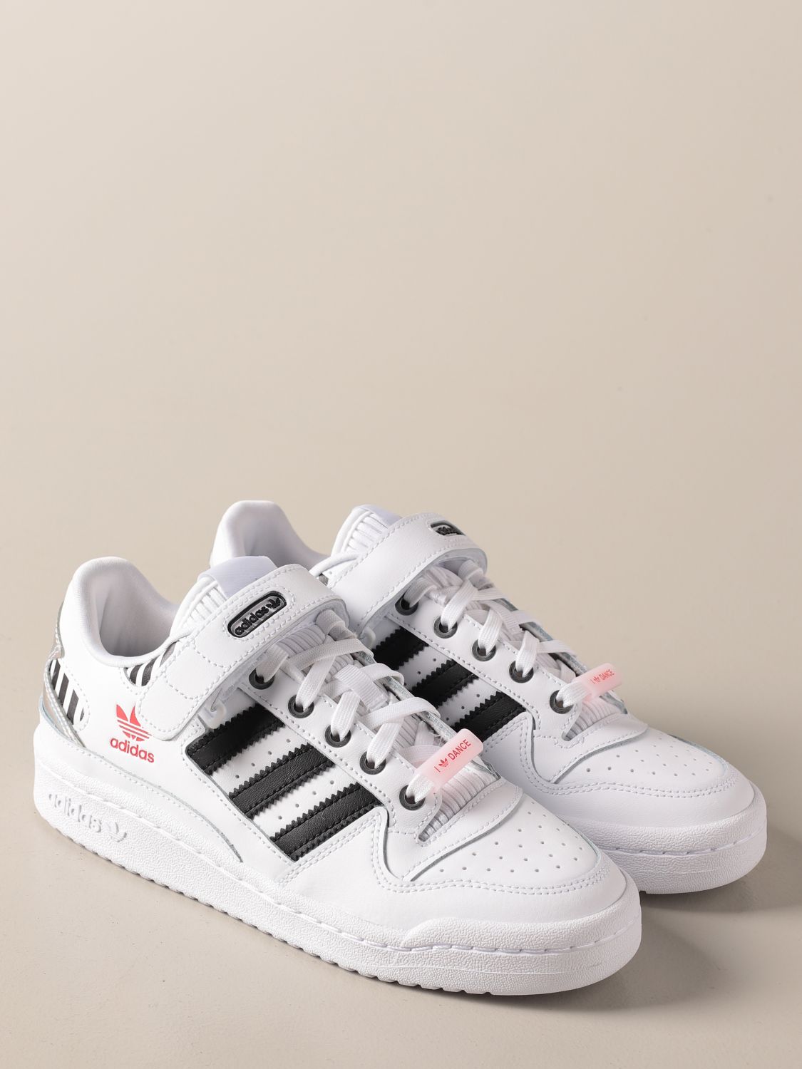 ik heb nodig Roest vlot ADIDAS ORIGINALS: Forum sneakers in rubberized leather - White | Adidas  Originals sneakers FZ3908 online on GIGLIO.COM