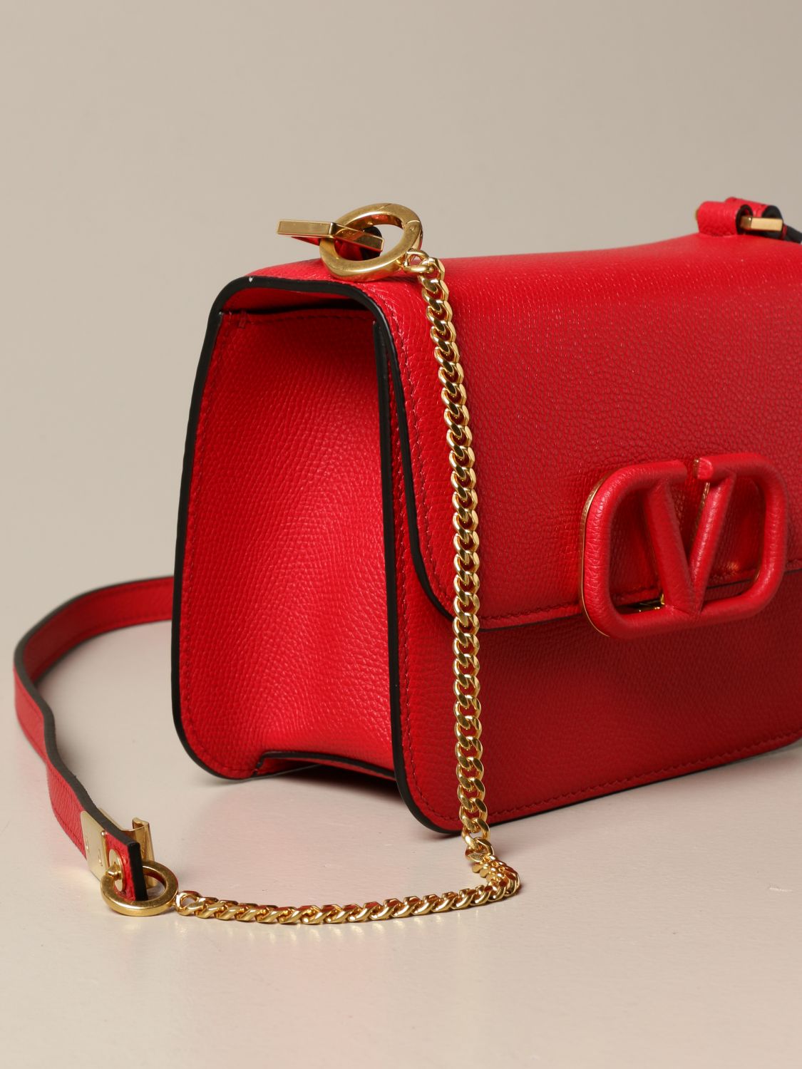 Vring leather crossbody bag Valentino Garavani Red in Leather - 31355479