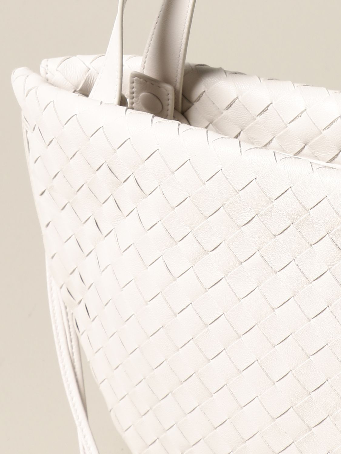 White Bottega Veneta Bags: Shop up to −71%