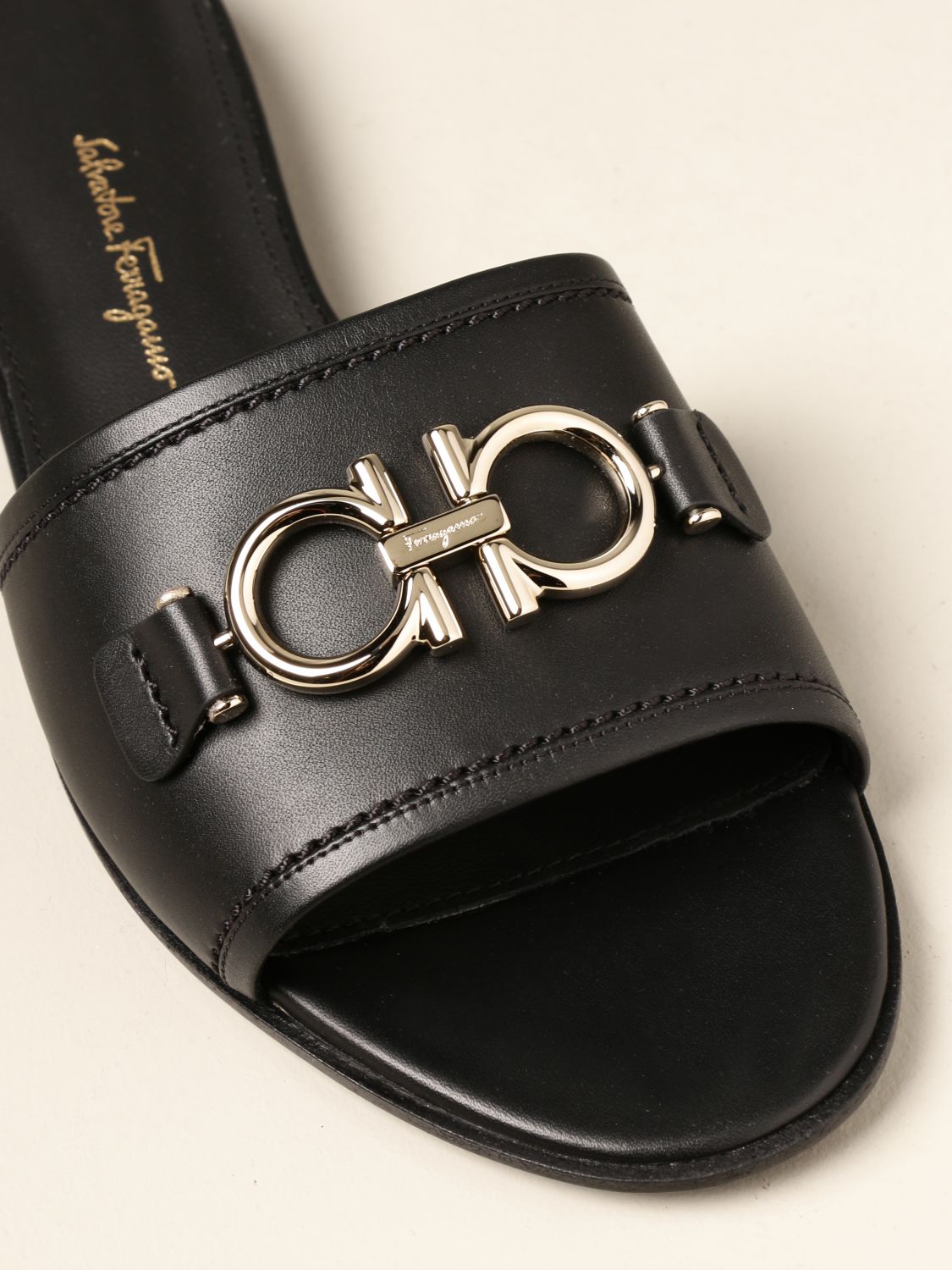 Flat sandals Salvatore Ferragamo: Salvatore Ferragamo Slide Gancini sandal in leather black 4