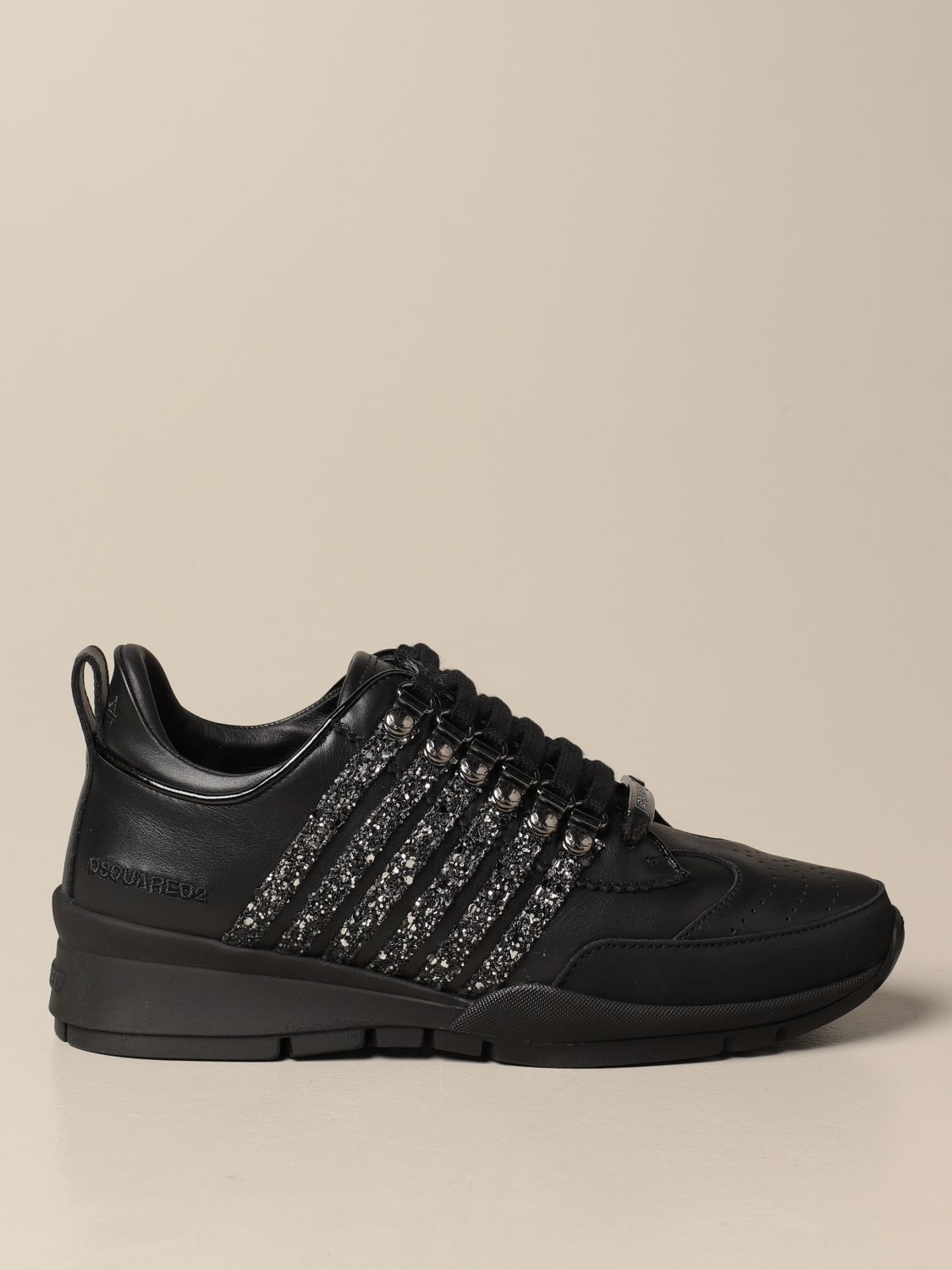 Purper tragedie Pompeii Dsquared2 Outlet: 251 sneakers in leather with glitter bands - Black | Dsquared2  sneakers SNW0109 06501472-CALF+GLITTER online on GIGLIO.COM