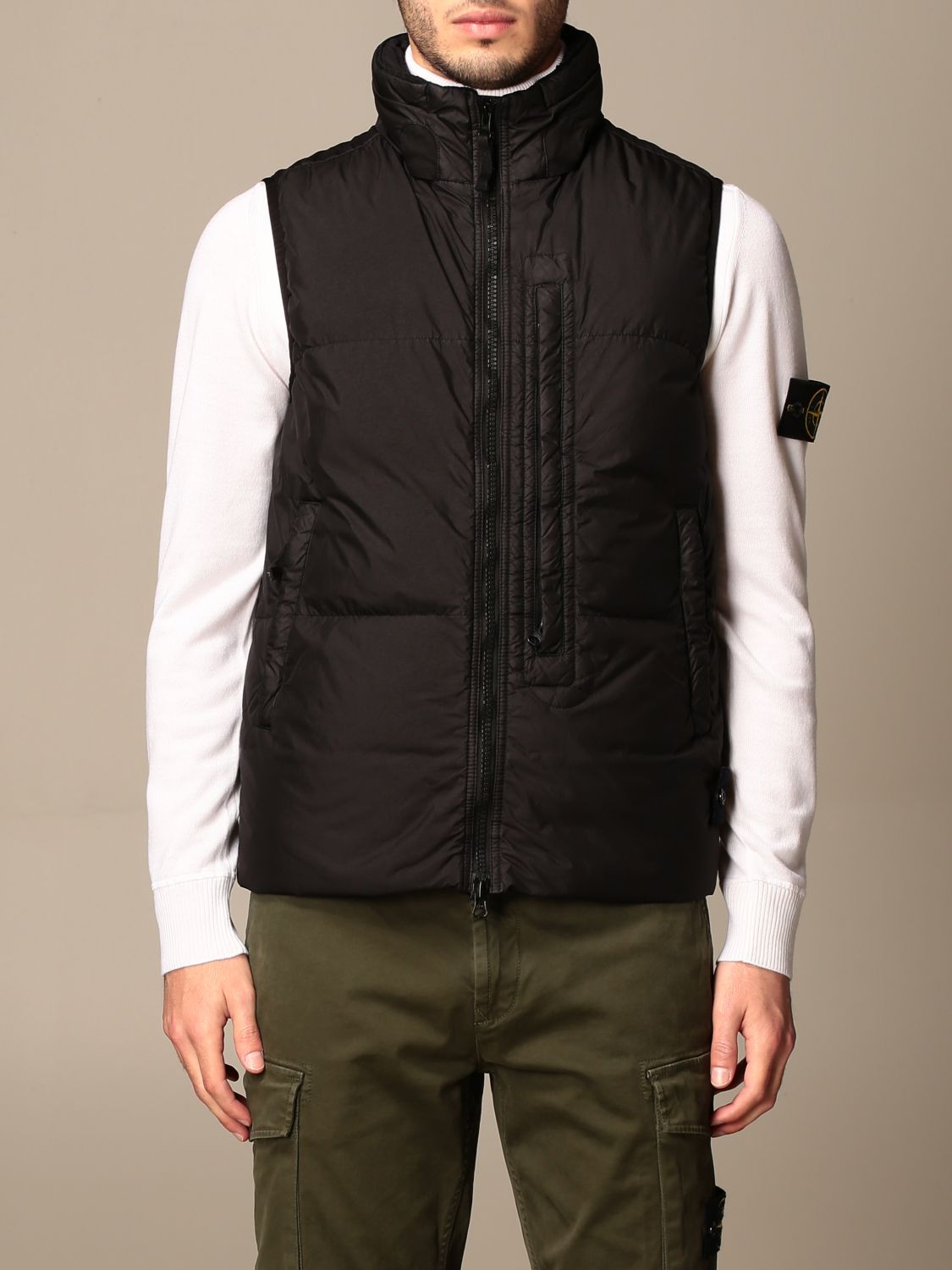 Vruchtbaar familie Rechthoek STONE ISLAND: vest in padded nylon - Black | Stone Island jacket G0123  online on GIGLIO.COM