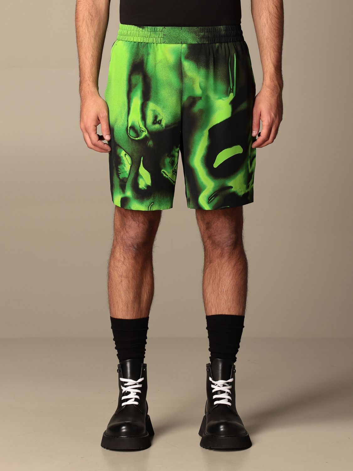 Pantaloncino Mcq: Pantaloncino jogging Fantasma by McQ in seta stampata verde 1