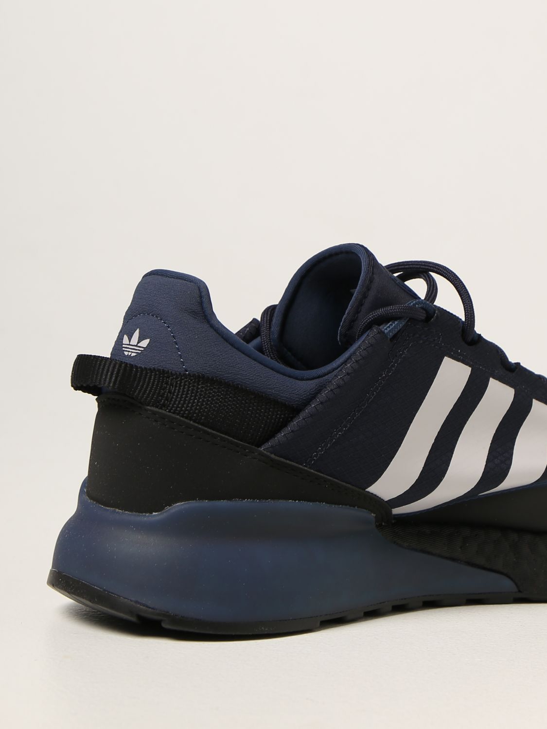 chaussures hommes basket adidas bleue noir شعار اسبانيا