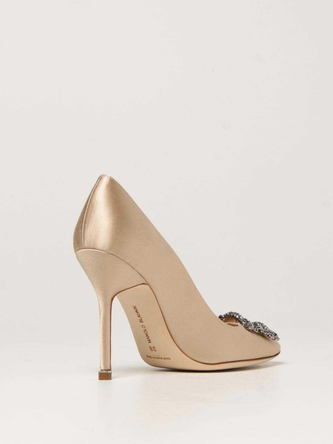 MANOLO BLAHNIK: Hangisi pumps in satin 
