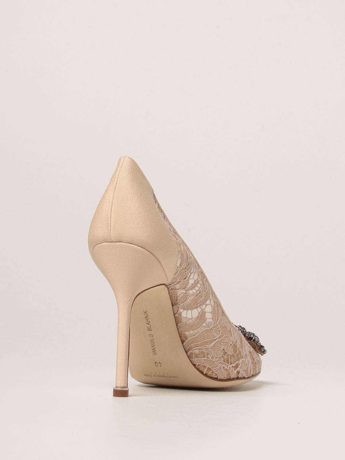 MANOLO BLAHNIK: Hangisi lace pumps 